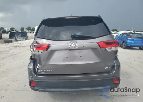 2018 Toyota Highlander Se из США, поврежденный, VIN 5TDKZRFH2JS532171